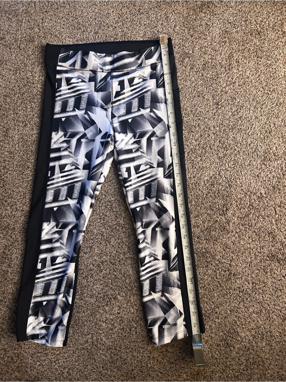 Women's Black & White Geo-Print Side Panel Leggings